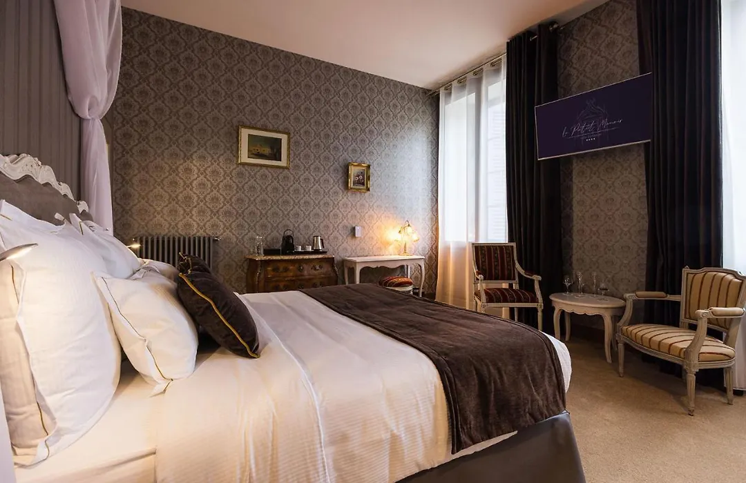 Le Petit Manoir-1