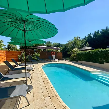 Domaine Ô Clair de Lune - Chambres d'Hôtes et Gîtes à Sarlat - Accès Cité Médiévale 5 minutes à pied - Parking - SPA&Massages en option - Piscine de saison-2